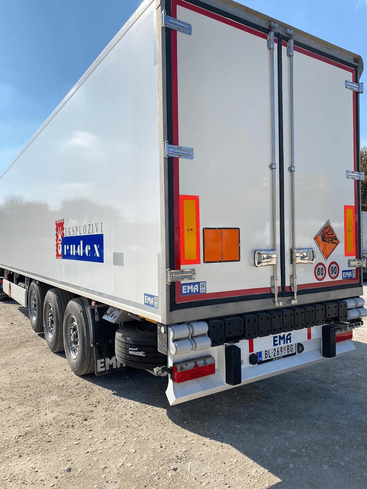 ADR poluprikolica kompanije Rudex